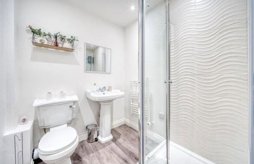 Stunning 2 Bed by the City Centre & Bute Park - Foto 31