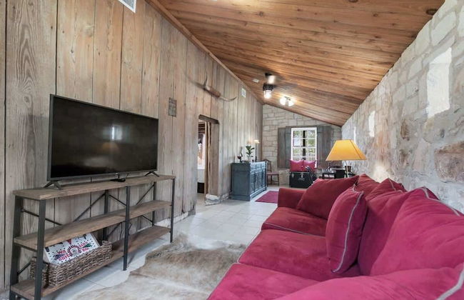 Gorgeous Barn Cabin 10min From Main St! - Foto 12