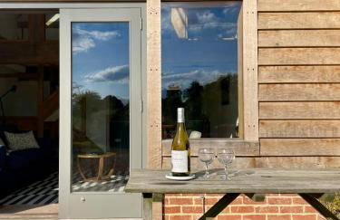 Stylish Barn with Meadow Views & Brookside Garden - Foto 5