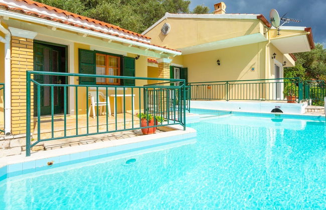 Sofia Large Private Pool Walk to Beach Sea Views A C Wifi Car Not Required - 1552 - Photo 38