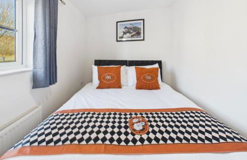 Desert Orchid by Signature Stays - Racecourse - Parking - 5-Bed - Photo 16