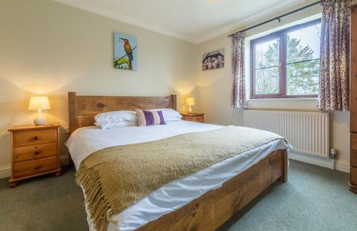 Saltmarshes - Photo 16