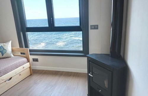 Vila Mariña. Casa marinera con terraza sobre el mar en Caión - Foto 18