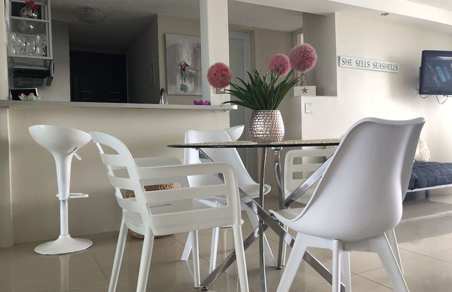 Ocean View Gorgeous 1 Bedroom Apt - Photo 16