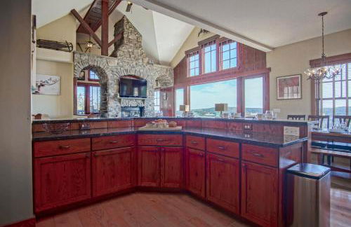 Slope side 8 BR at Sanctuary Majestic Mountain Top Estate 4800 square feet of quality sleeps 16 - Foto 25