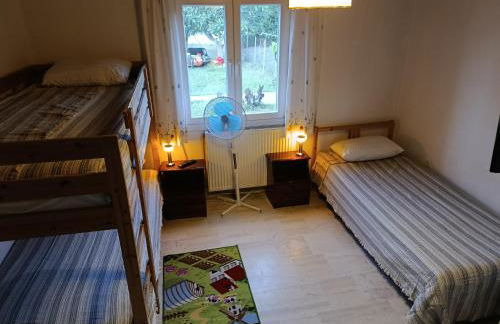 Beautiful nearby beach house with garden, private pool and large yard - Foto 28