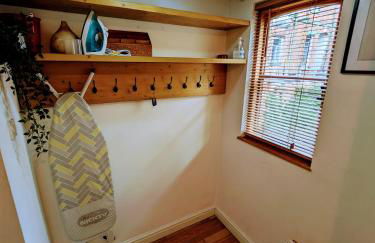 Detached House with Gated Parking in Whalley Range, Near Manchester City Centre - Foto 30