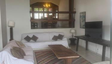 Casa ampla e confortável - Foto 4