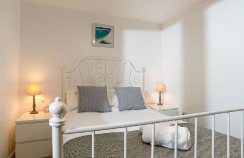 Chalet Hot Tub Lodge 1 by Interhome - Foto 14