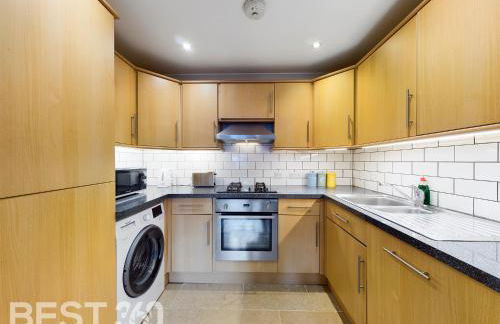 Redhill town centre apartment by Livingo - Foto 2