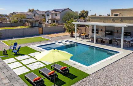 Backyard Oasis Heated Pool Game Room Gazebo - Foto 21