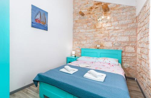 Lovely House Kristina with a pool - Photo 20