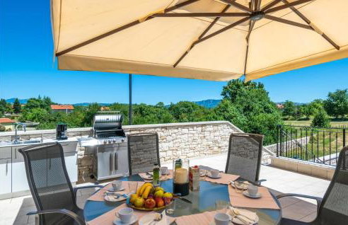 Awesome Home In Sumber - Foto 22