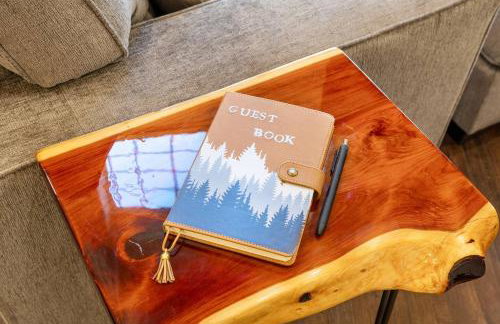 The A-mazing Creekside Escape - Foto 49