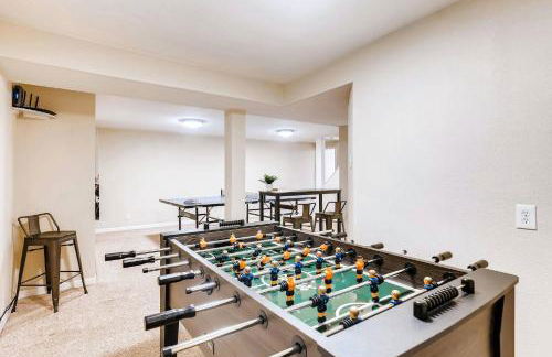 Family Retreat! By Denver + Hot Tub, Sleeps 10! - Foto 37