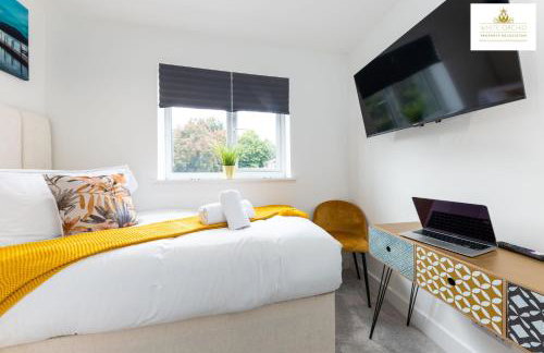 Contractors 3 Bed 2Bath House Free Off Street Parking for 2 Cars WiFi Stevenage Self Catering Sleeps 5 Guests By White Orchid Property Relocation - Foto 7