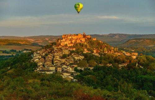 City Gîte AFFRESCO - Cordes sur Ciel - Foto 13