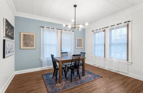 Evergreen Manor Private Pool 3BR No Stairs Retreat - Foto 7