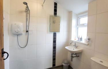 Barn in Happisburgh sleeping 2 and welcoming 5 dogs - close to beach! - Photo 6