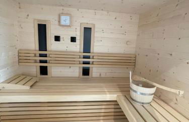 MESNERHOF CHALET - Ruhe, Rückzug & Südtiroler Charme mit kostenlosem Parken in der Tiefgarage - Photo 33