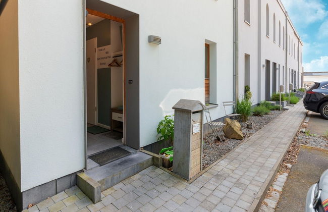 Magnificent Holiday Home for 6 Adults in Xhoffraix - Foto 2