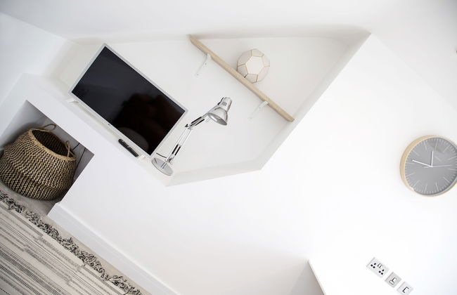 Barber Shop Flat - Photo 51