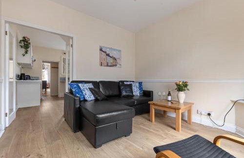 The Victoria - Quaint Victorian Home With Free Parking - Foto 5