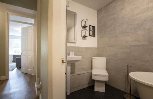 Number Three - Photo 18