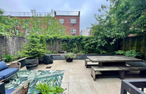 Bright 2-Story Brooklyn Oasis w Patio & Fire Pit - Foto 20