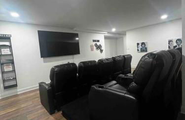 Luxe Lrg Pocono House for 18 Hot Tub/Gameroom/Pool - Foto 14