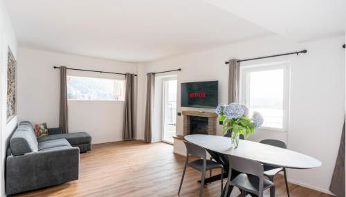 DN ART ROYALE - APT D first floor with lake view terrace and hot tub - APT N ground floor with internal whirpool - Foto 3