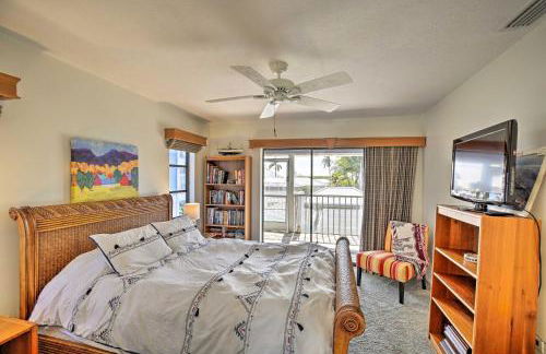 Private Pool and Deck Canalfront St James City Home - Foto 14