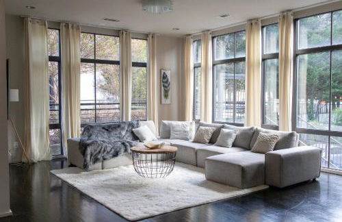 Lux Atlanta Home with Arcade room - Foto 14