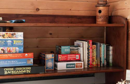 Loft Wood Stove Fire Pit Grill & Deck on Creek - Foto 35