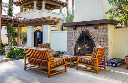 LV020 Upgraded LV Studio with a Private Balcony - Photo 26