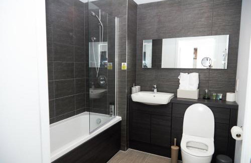 Luxury 2 Bedroom and bathroom in Central Manchester With Balcony - Foto 13