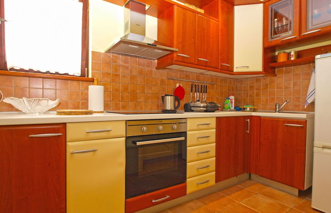 Apartment 389 - Photo 10