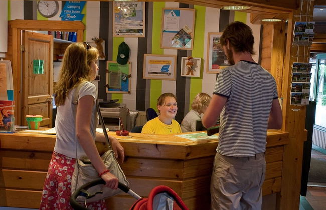 Cozy Chalet With Scenic - Photo 2