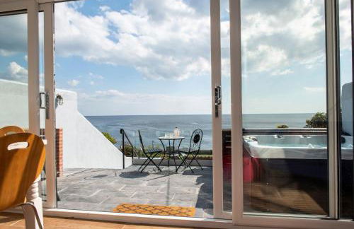 Hawkins Cottage with Hot Tub - Photo 22