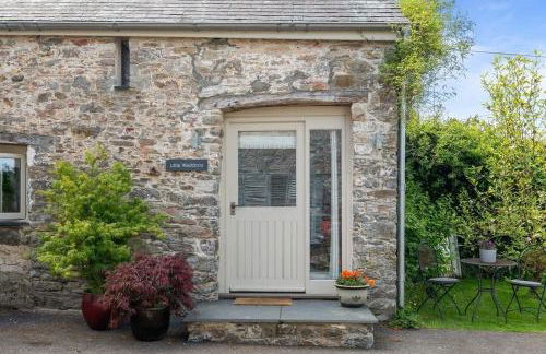 Luxury self-contained cottage for two with hot tub - Foto 1