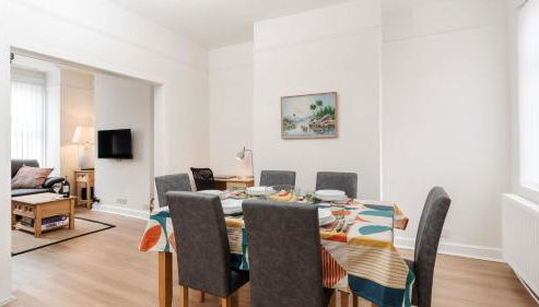 3 Bed House Near Liverpool Parking Sleeps 5 - Foto 3, Other