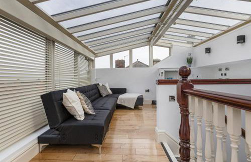 Thrushley Cottage - sleeps 7 - with roof terrace - Foto 19
