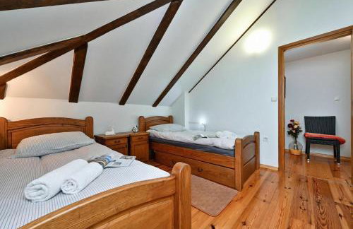 Hunting Lodge Hills Retreat - Happy Rentals - Foto 12
