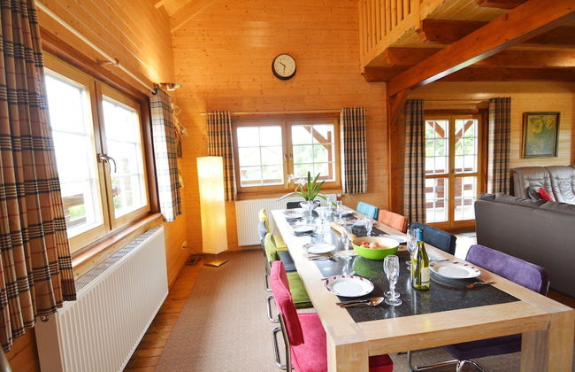 Affluent Chalet in Septon with Whirlpool, Sauna, Hot Tub - Foto 31