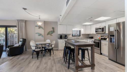 Watercrest 210- Sleeps 12 - Thomas Drive Retreat - Photo 3, stove, dishwasher, toaster, minibar