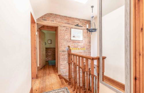 Chestnut Cottage - Stunning Countryside Views! PARKING, 4 BED, 3 BATHROOMS - By Tempstay - Foto 4