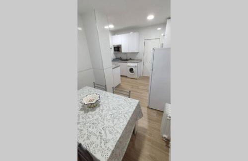 MUY CÉNTRICO, A 8 MIN DEL AVE ANDANDO, REFORMADO. - Foto 6