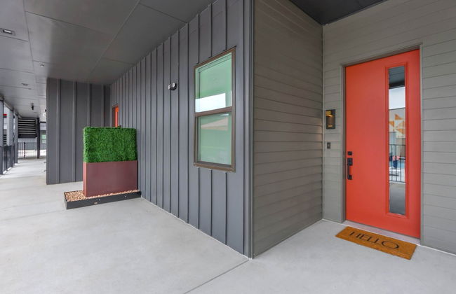 Luxury Resort-style Living Centrally Located - Foto 35