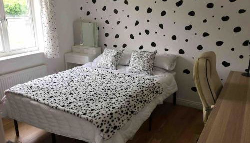 PARK VIEW, 6 bed family home, wifi parking, garden - Foto 3