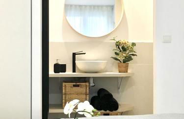 Castro Holidays - Apto C Nuevo Céntrico con Garaje Gratis - Photo 1